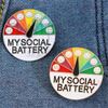 Pin para la ropa Battery Social